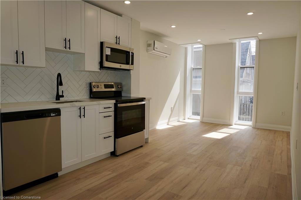 13-588 Barton Street E Property Photo 1