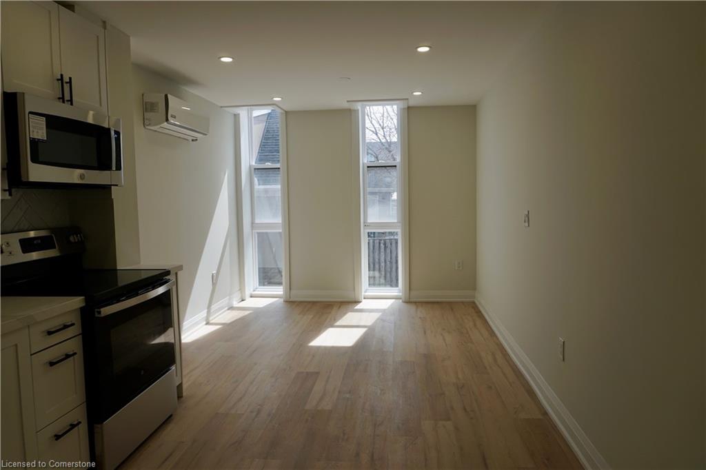 13-588 Barton Street E Property Photo 6