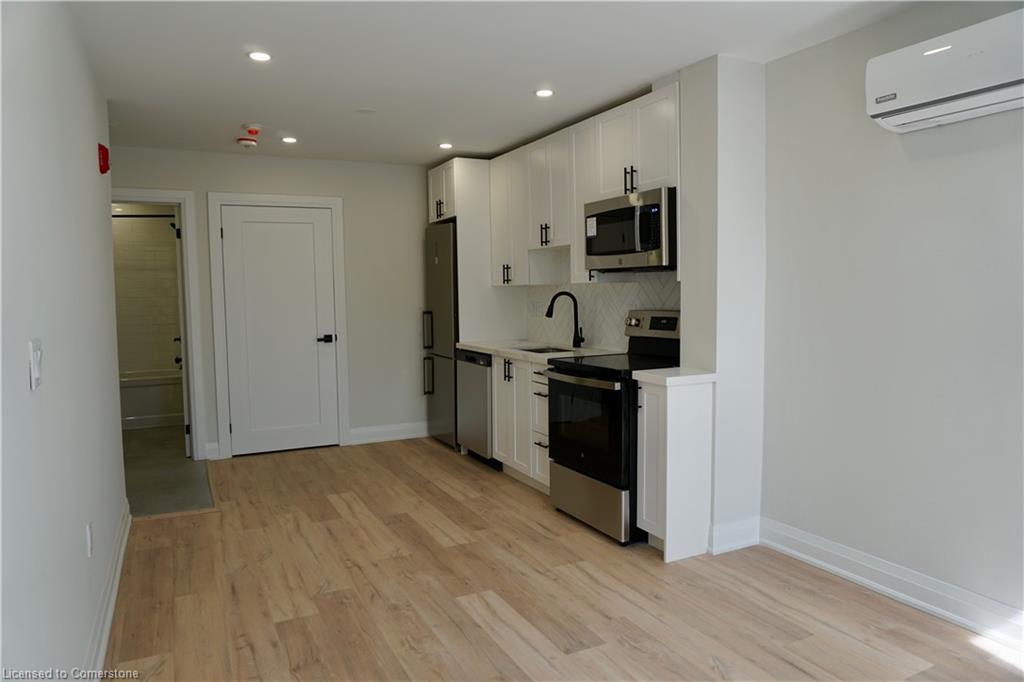 13-588 Barton Street E Property Photo 7