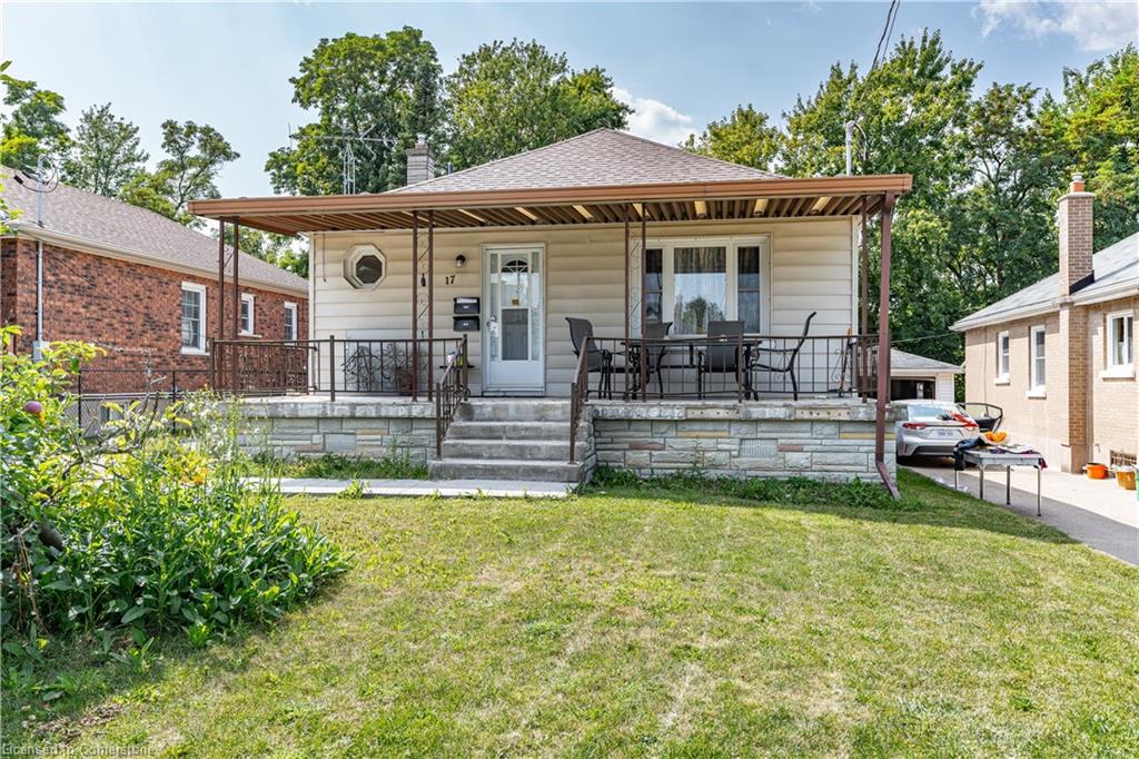 17 Prestwick Avenue Property Photo 1