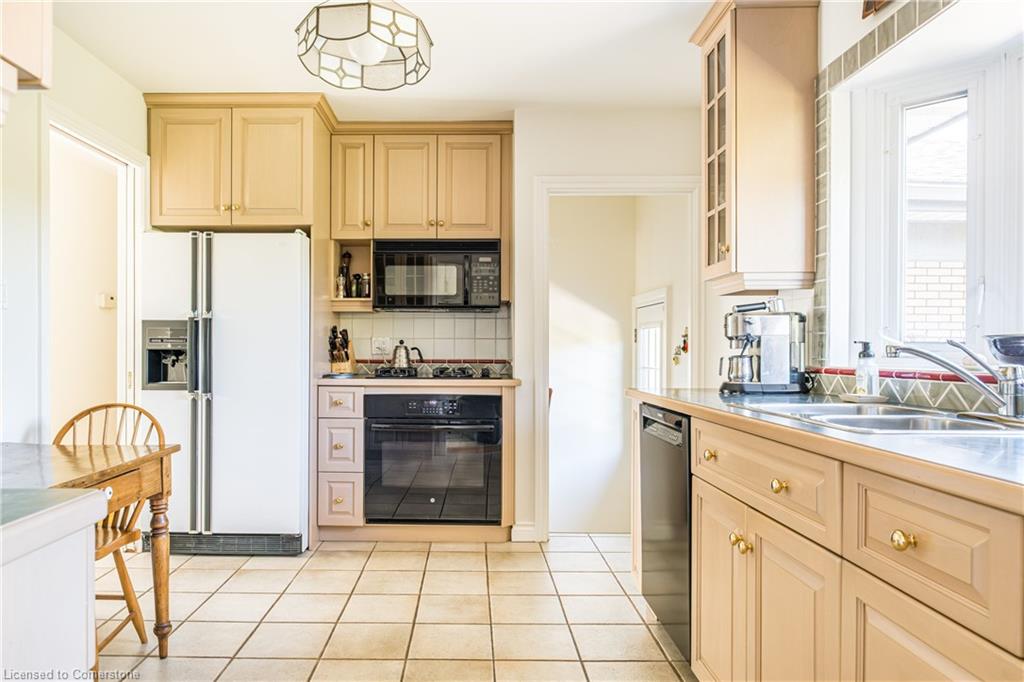 511 Dorval Drive Property Photo 17
