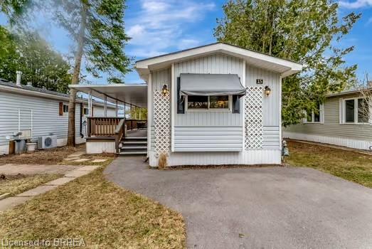 15 Bush Lane Property Photo