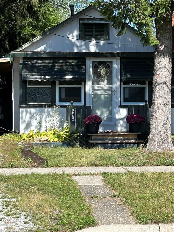 3852 Roxborough Avenue Property Photo