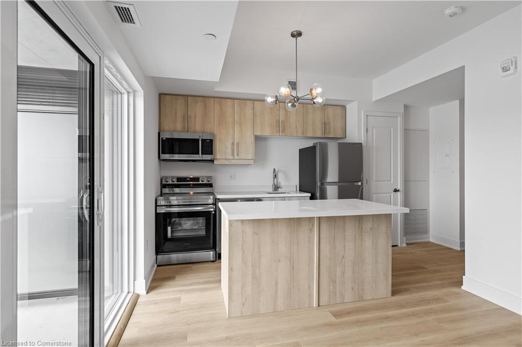 711-401 Shellard Lane Property Photo 15