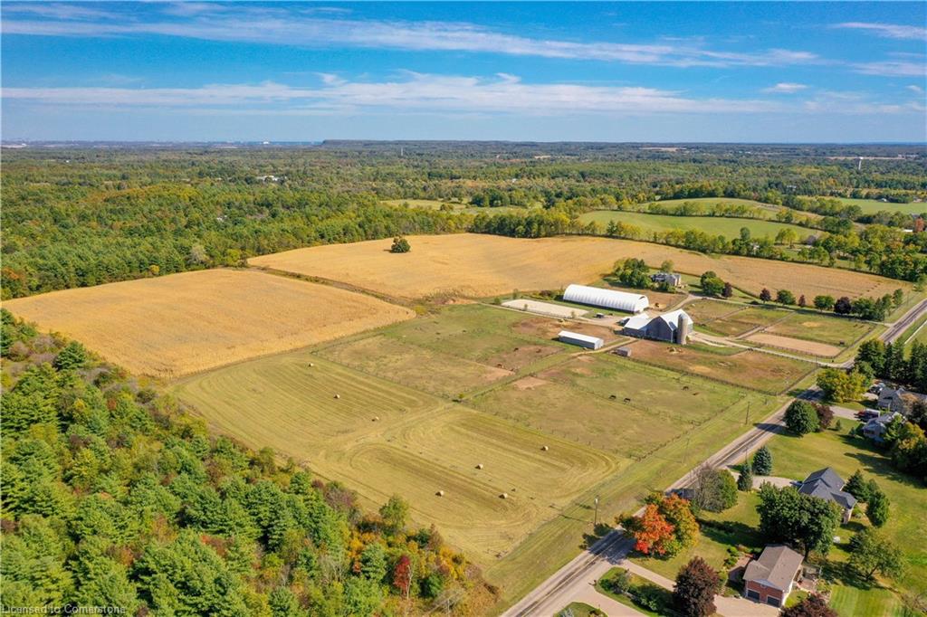 1748 Centre Road Property Photo 2