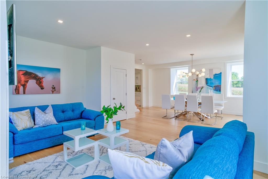 1748 Centre Road Property Photo 14