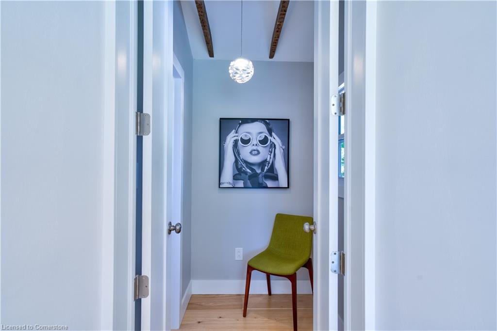 1748 Centre Road Property Photo 15