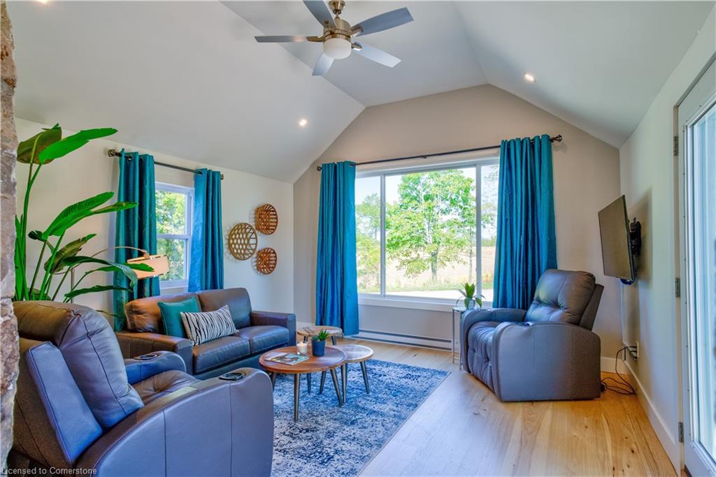 1748 Centre Road Property Photo 17