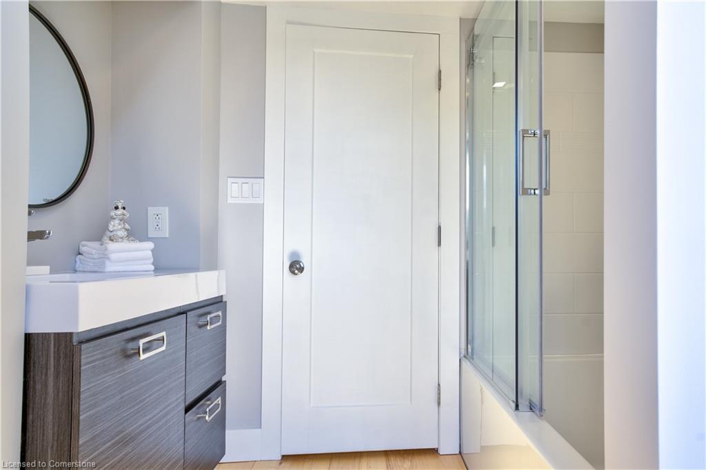 1748 Centre Road Property Photo 27