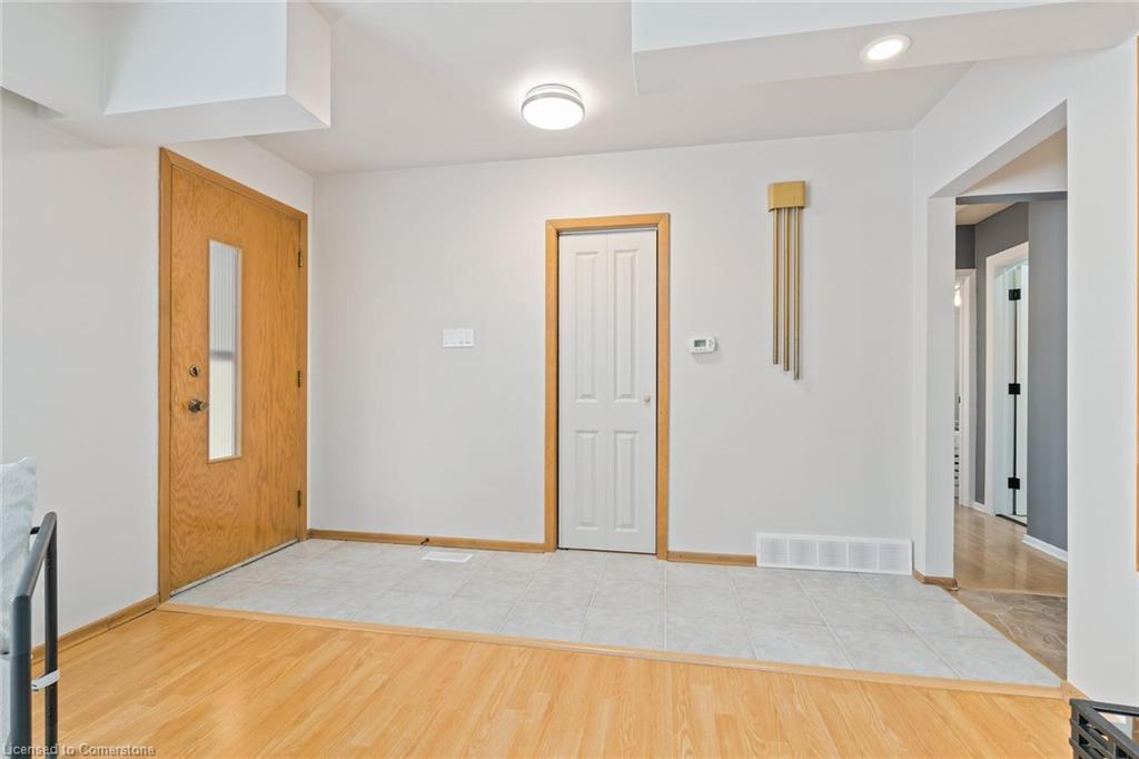 280 Dixon Street Property Photo 8