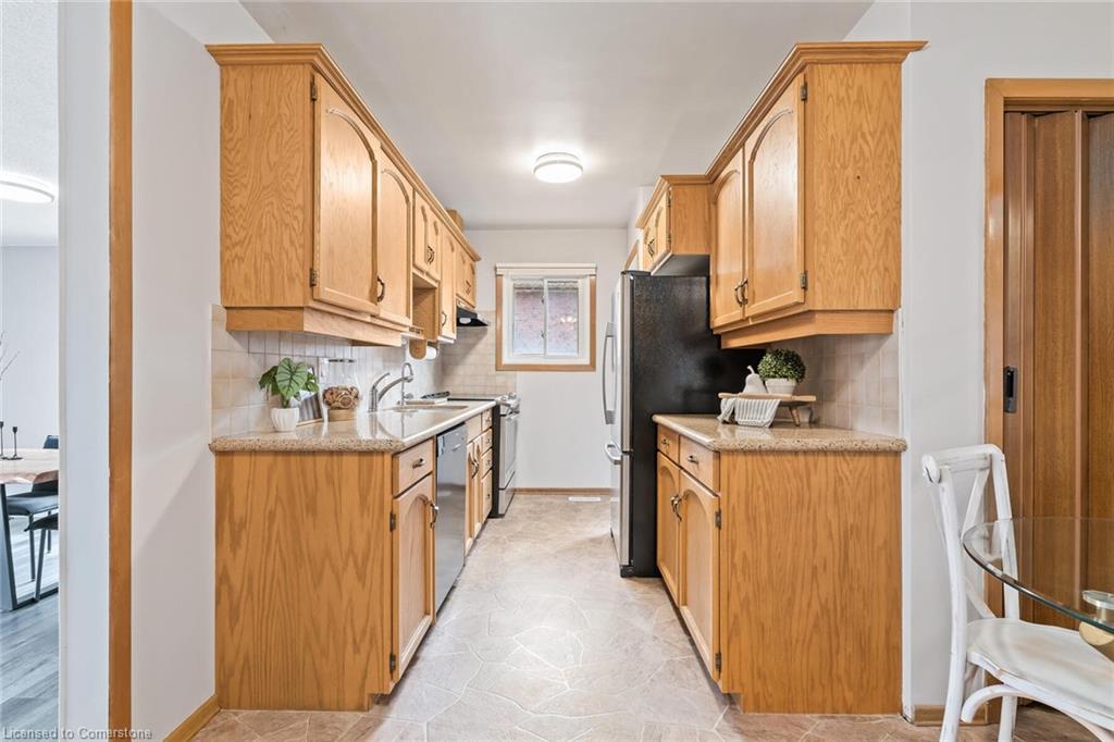 280 Dixon Street Property Photo 18