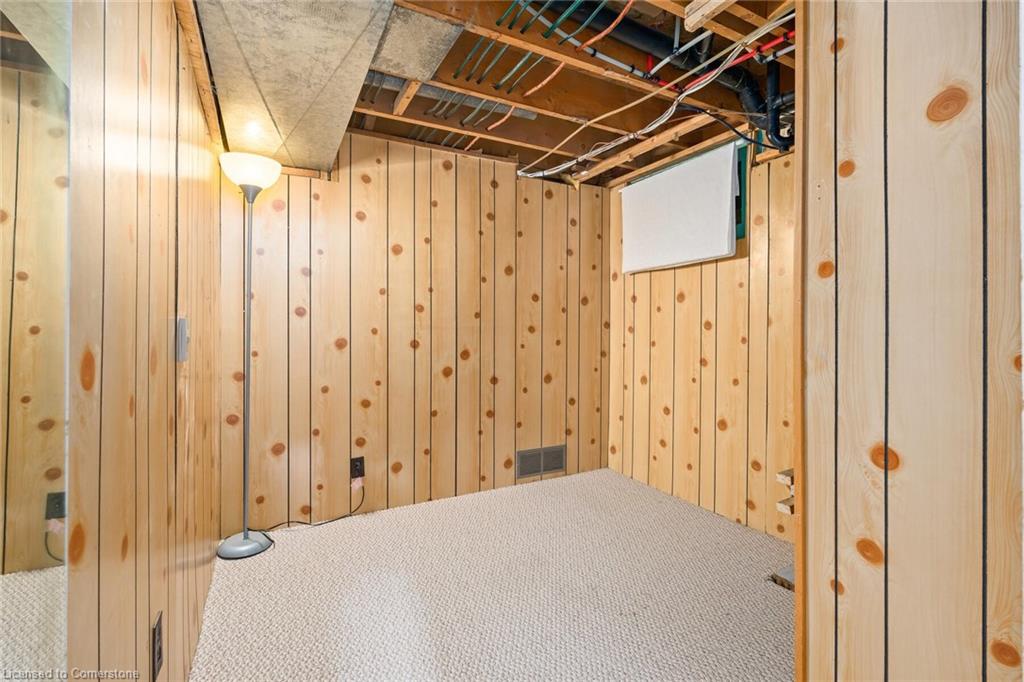 280 Dixon Street Property Photo 33