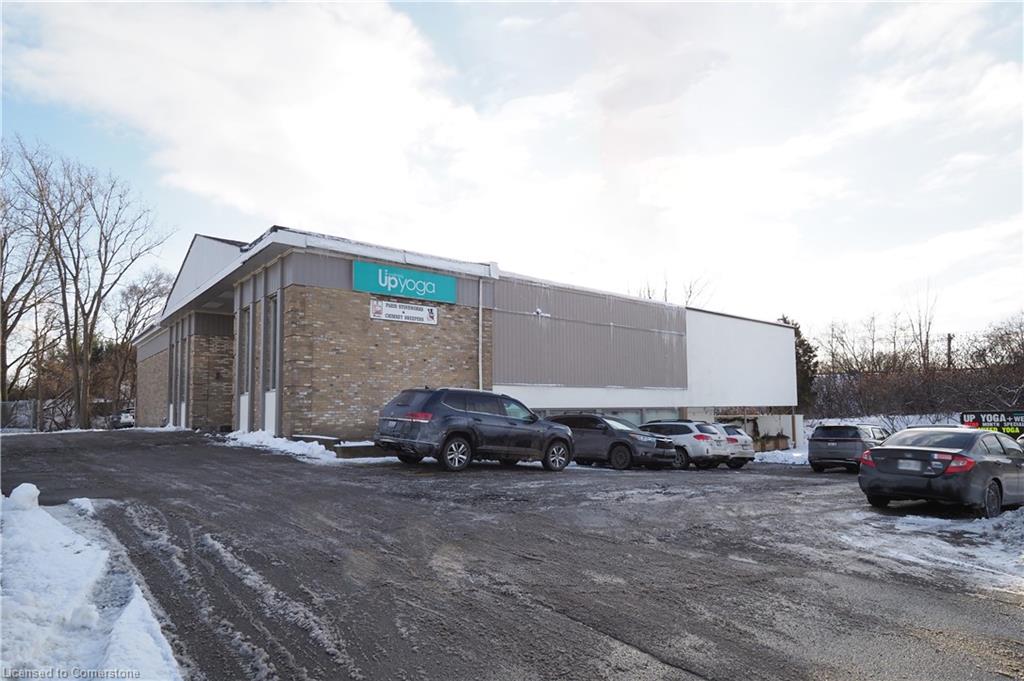 100 Dundas Street E Property Photo 1