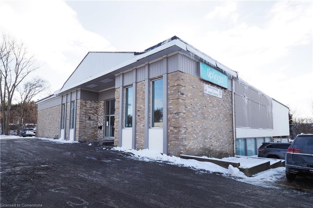 100 Dundas Street E Property Photo 3