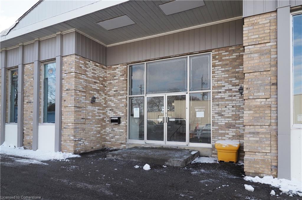 100 Dundas Street E Property Photo 4
