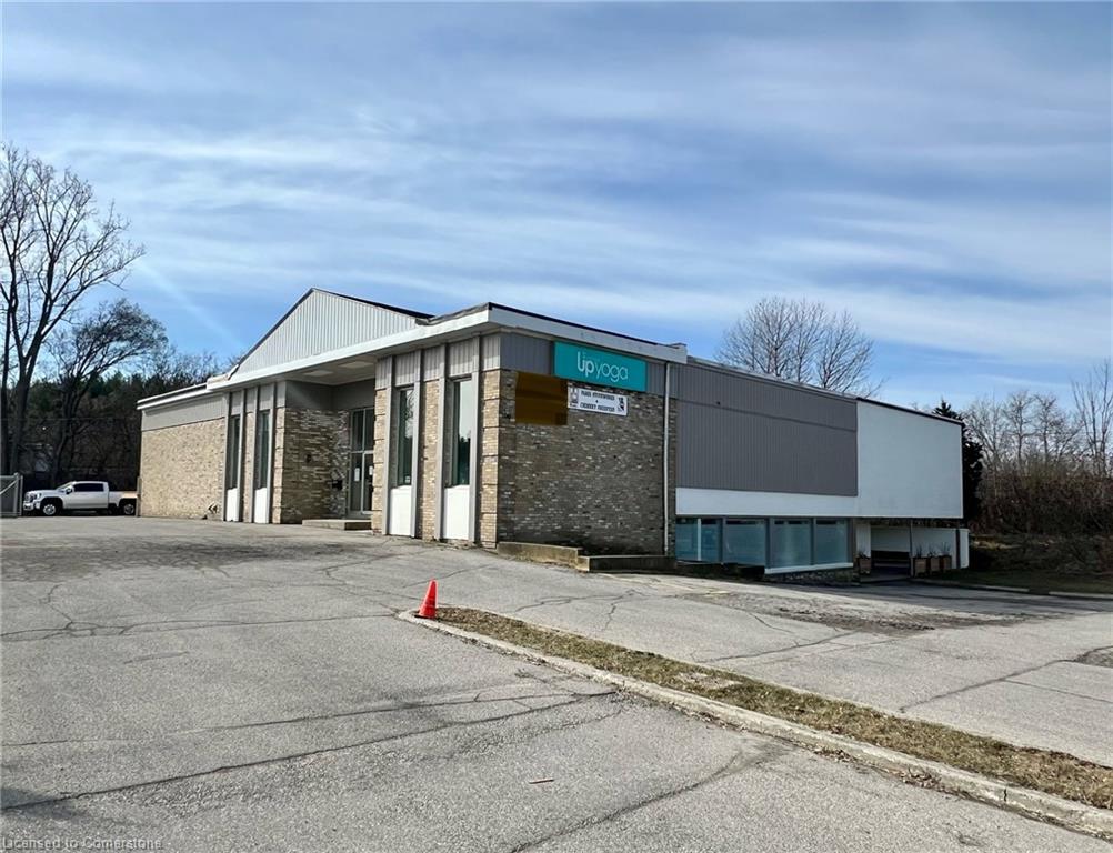 100 Dundas Street E Property Photo 5