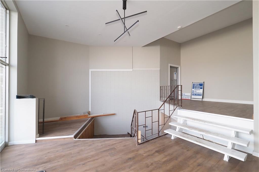 100 Dundas Street E Property Photo 7