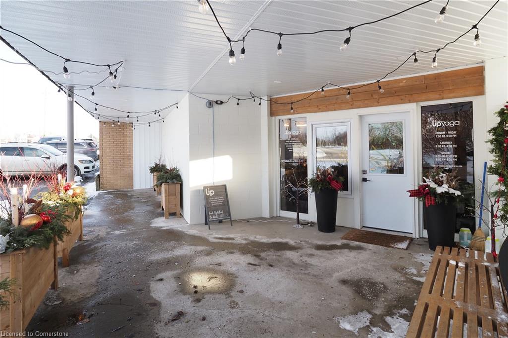 100 Dundas Street E Property Photo 10