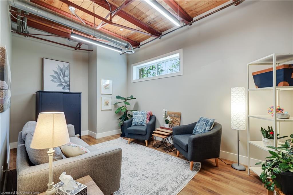 100 Dundas Street E Property Photo 15
