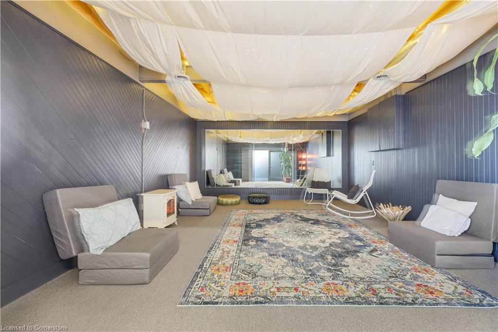 100 Dundas Street E Property Photo 18