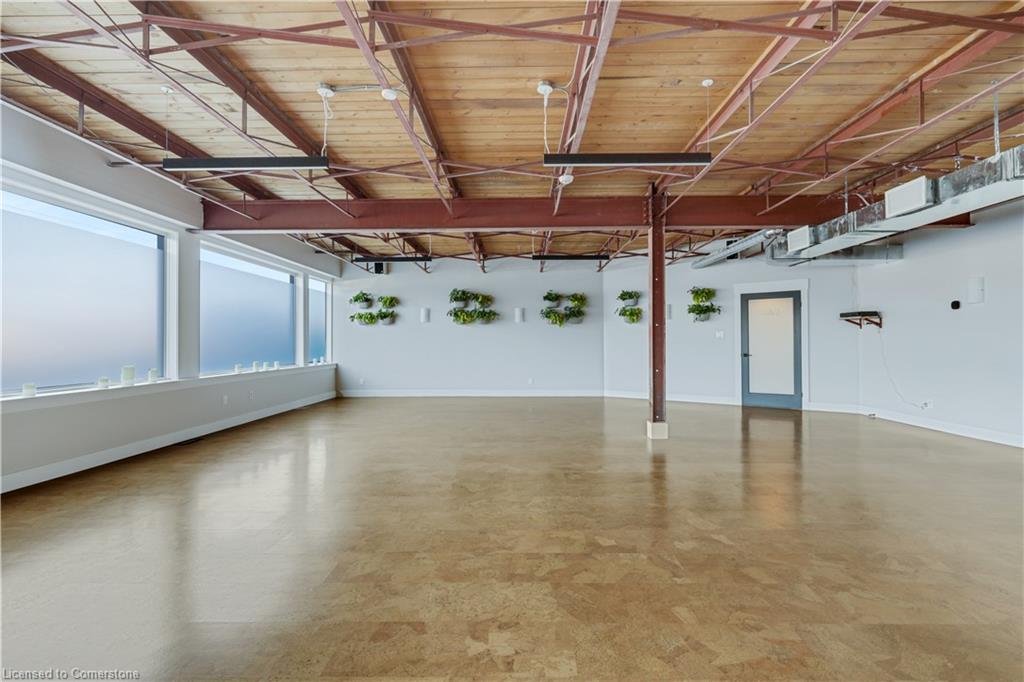 100 Dundas Street E Property Photo 25
