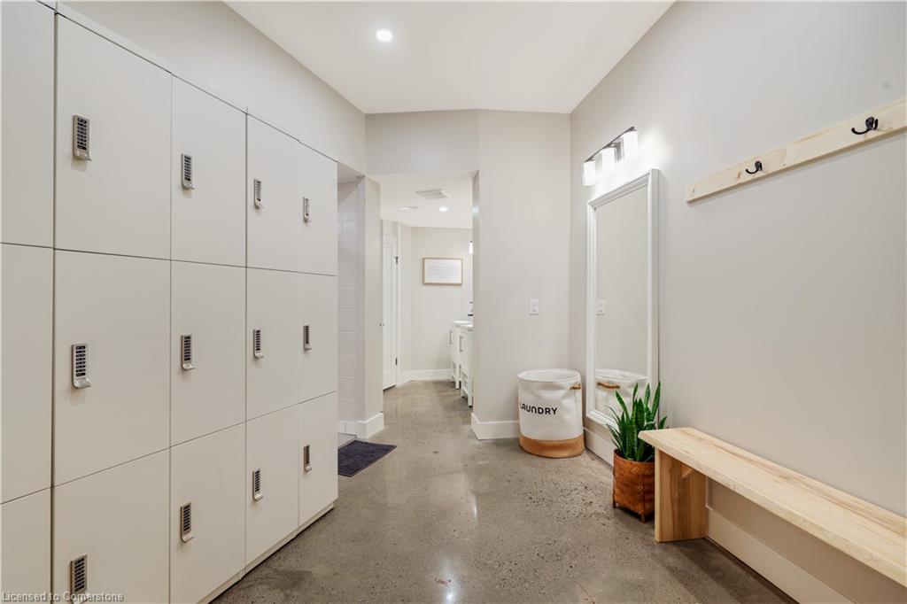 100 Dundas Street E Property Photo 31