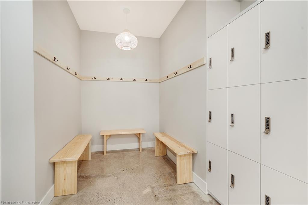 100 Dundas Street E Property Photo 32