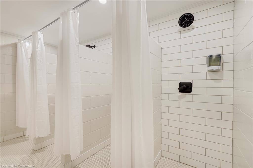 100 Dundas Street E Property Photo 34