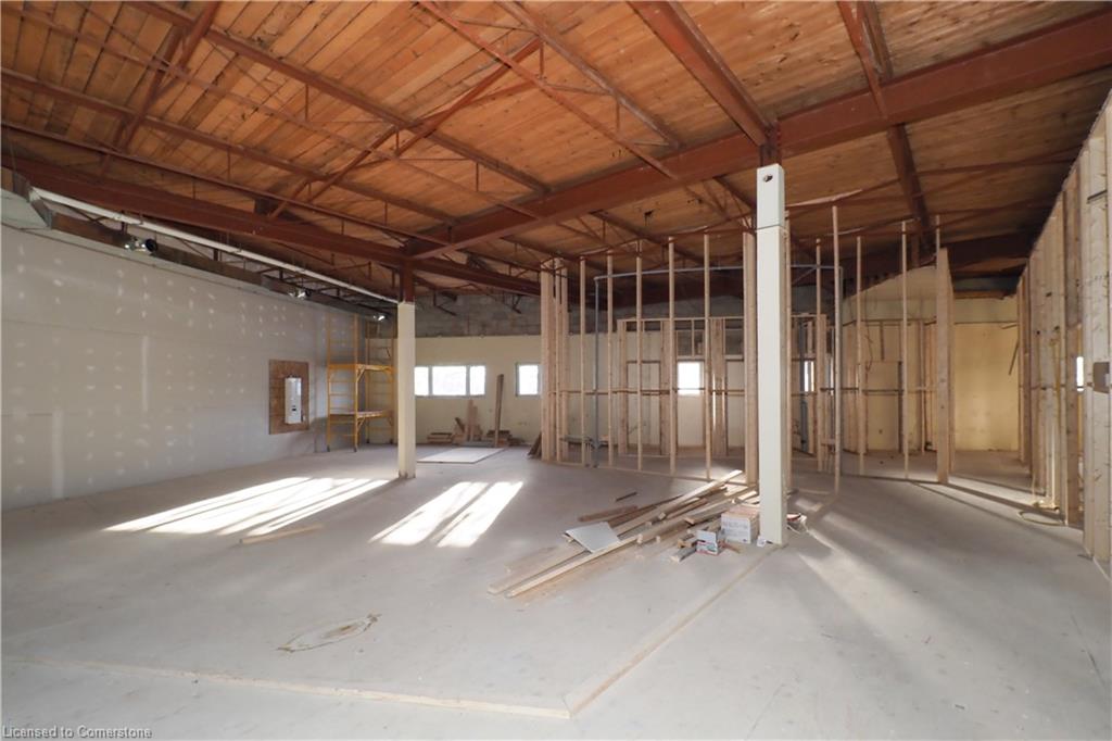 100 Dundas Street E Property Photo 38