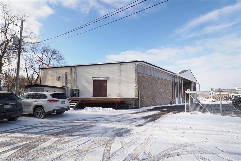 100 Dundas Street E Property Photo 40