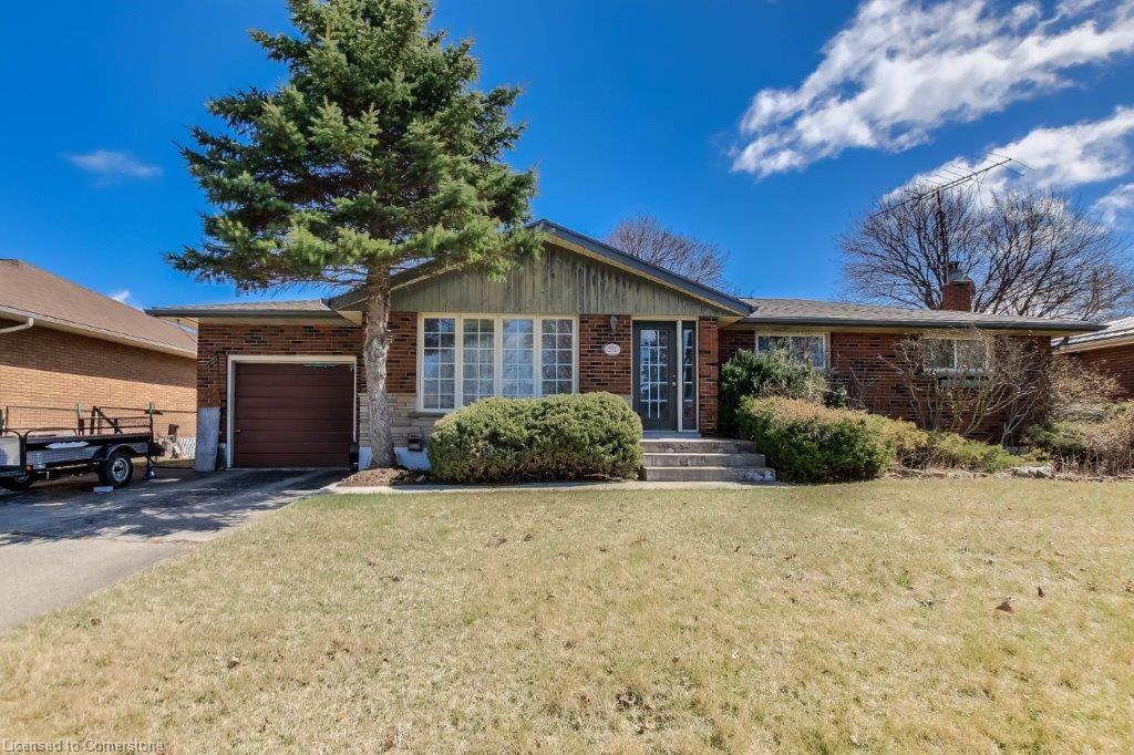 251 Montclair Crescent Property Photo