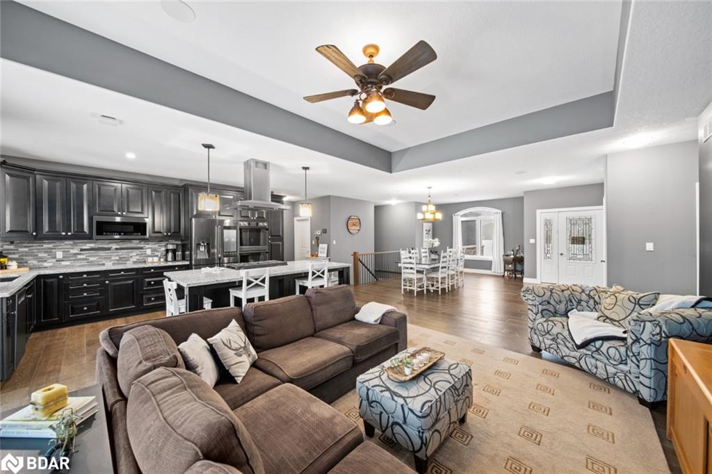 2085 Warminster Road Property Photo 3