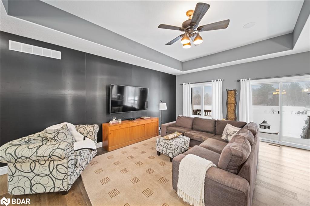 2085 Warminster Road Property Photo 4