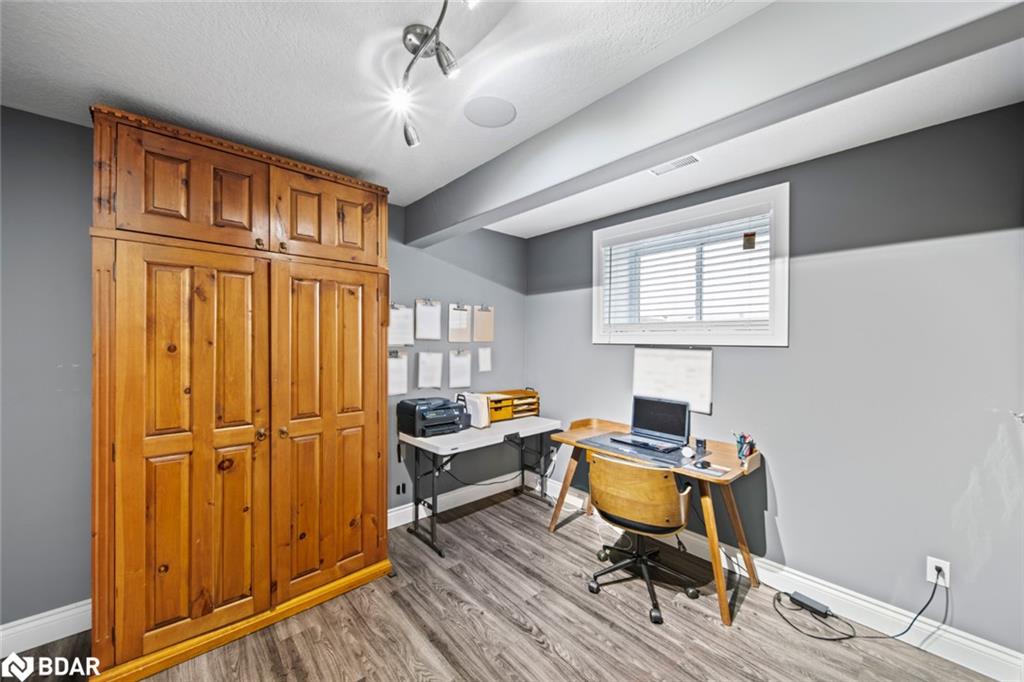 2085 Warminster Road Property Photo 13