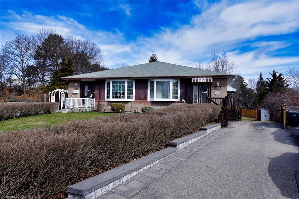 2055 Fontwell Crescent Property Photo