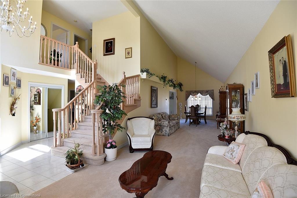 13 Chianti Crescent Property Photo 11