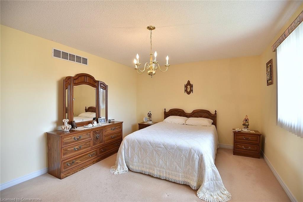 13 Chianti Crescent Property Photo 23