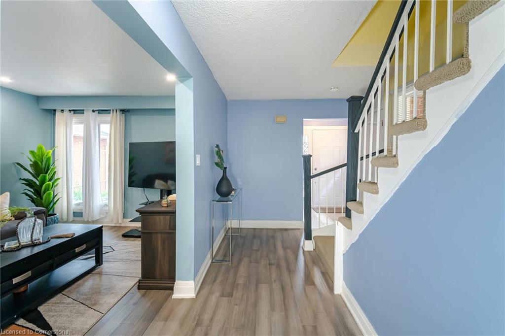 128 Fanshawe Drive Property Photo 9
