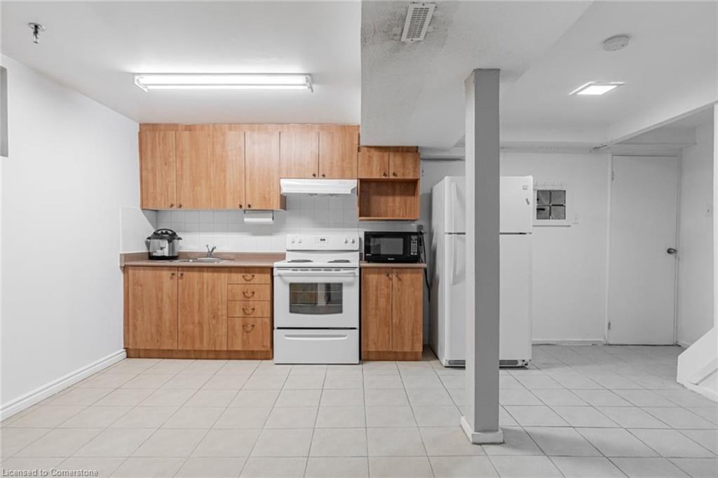 128 Fanshawe Drive Property Photo 24
