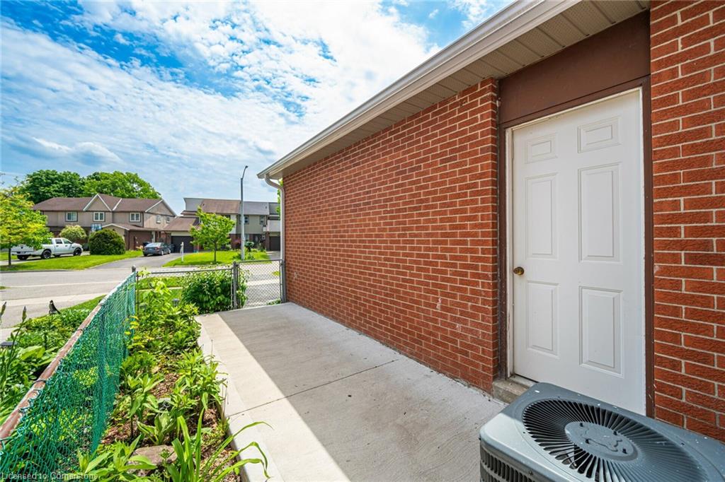 128 Fanshawe Drive Property Photo 32