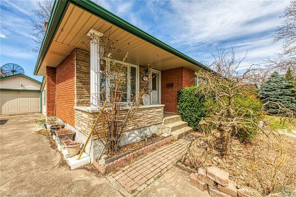 9 Gavin Drive Property Photo 4