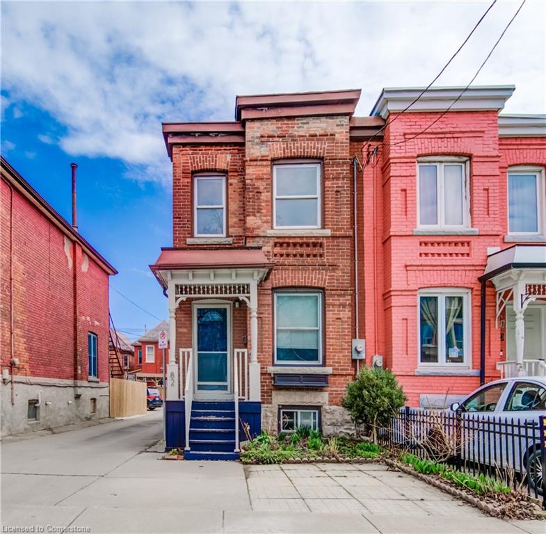82 Clyde Street Property Photo