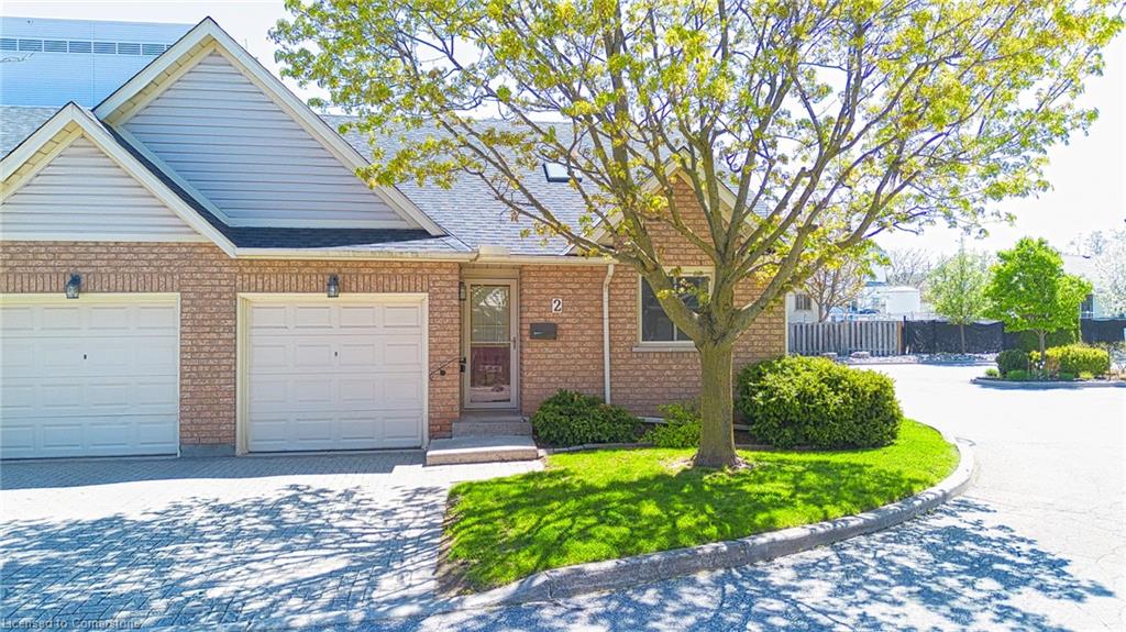 Grimsby Secondary School Real Estate Listings Main Image