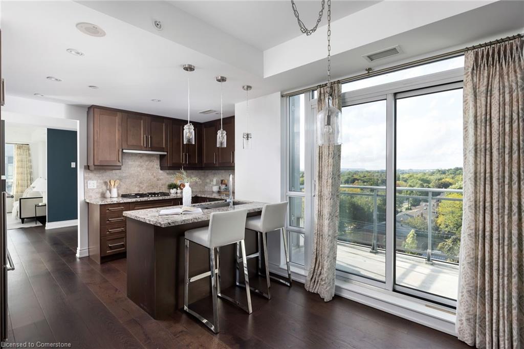 815-3500 Lakeshore Road W Property Photo 16