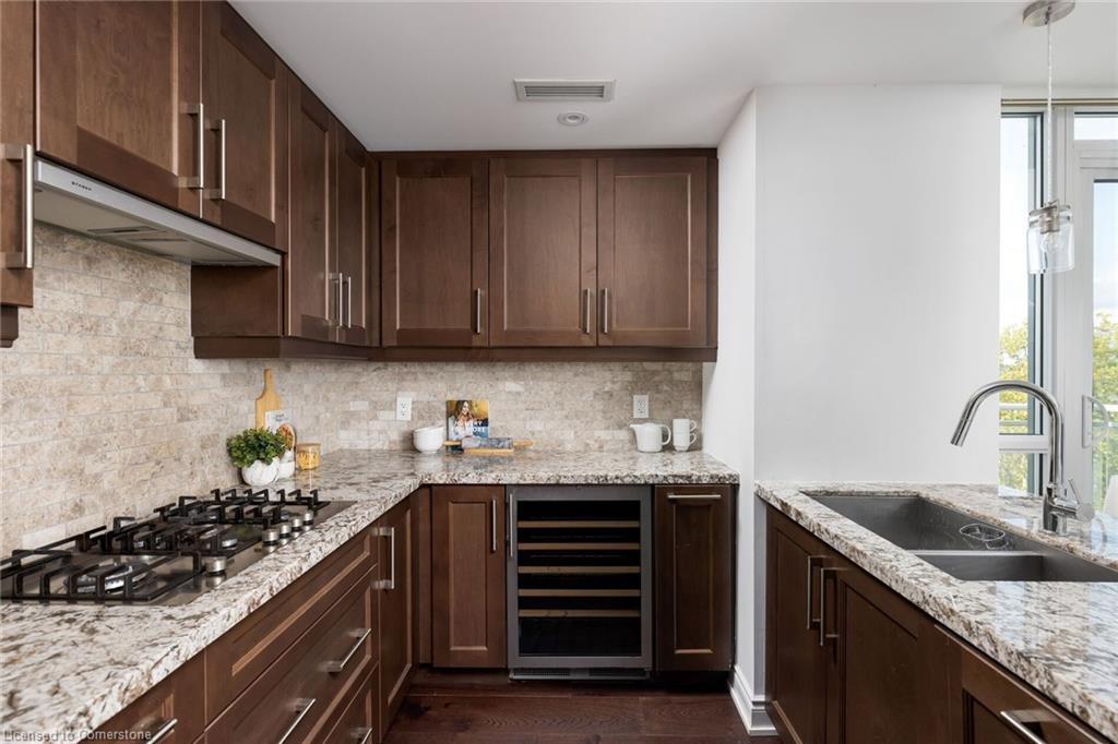 815-3500 Lakeshore Road W Property Photo 19
