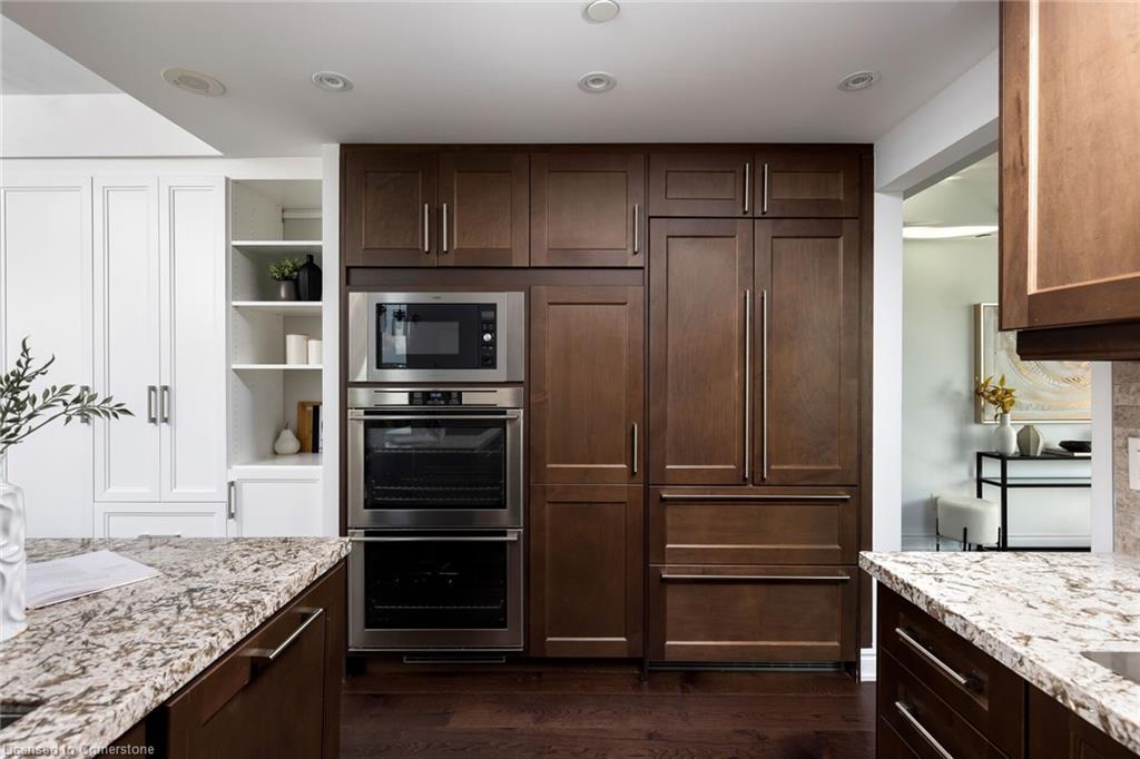 815-3500 Lakeshore Road W Property Photo 20
