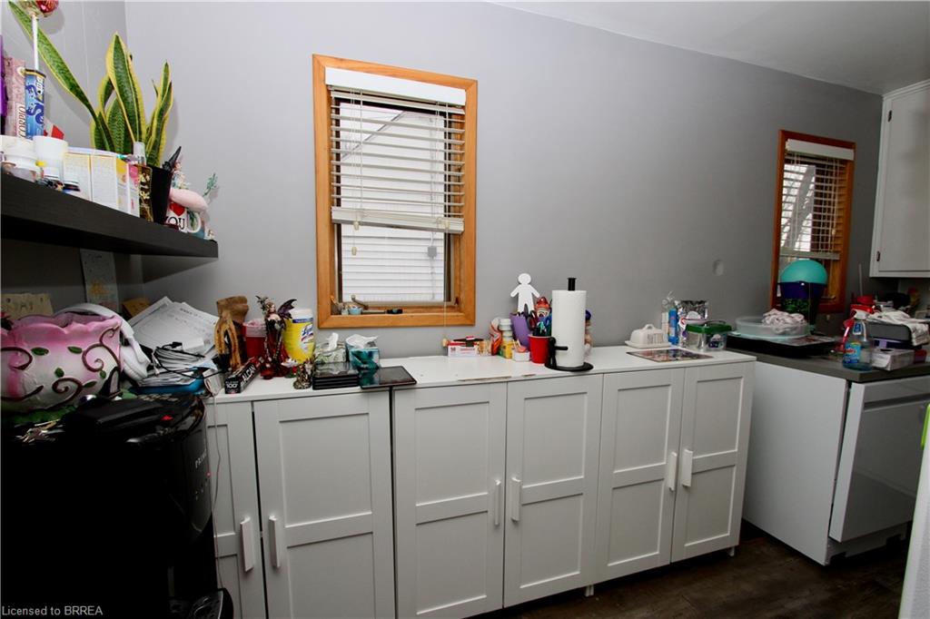8 Sunset Avenue Property Photo 12