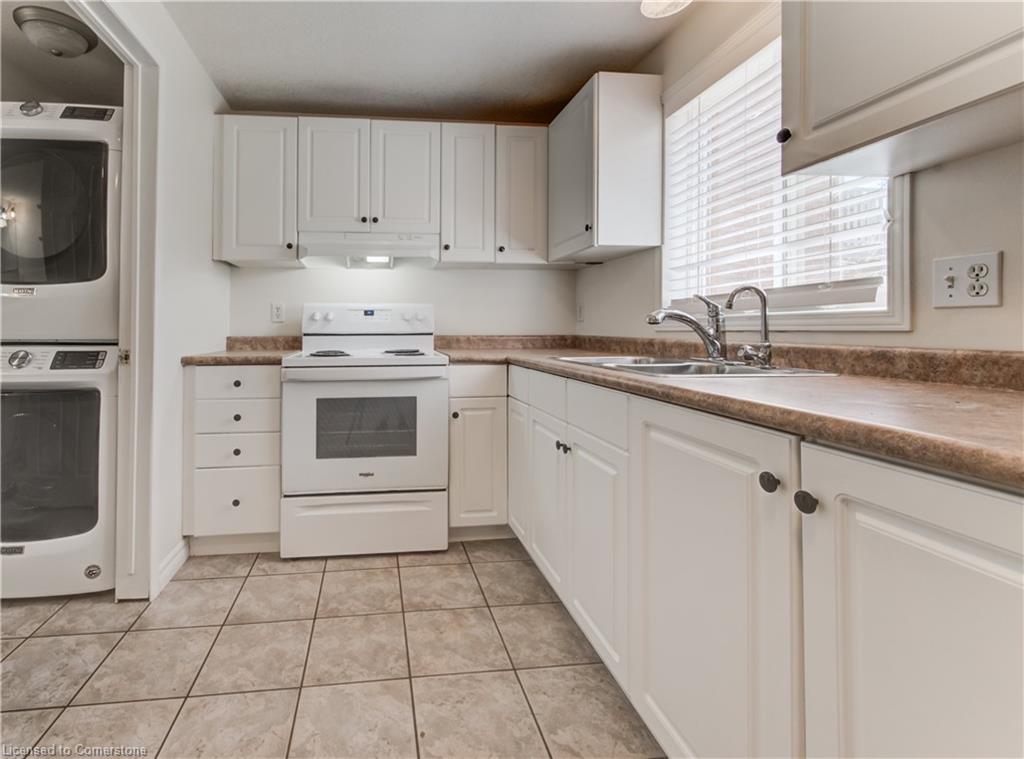 8 Munroe Crescent Property Photo 31