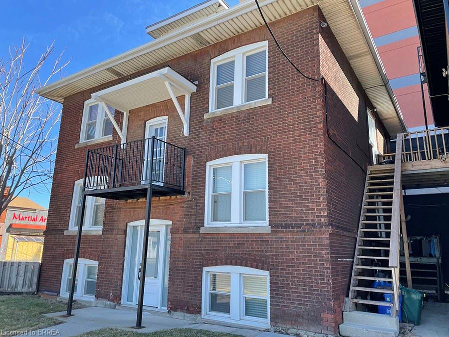 4-3 Balmoral Avenue S Property Photo 2
