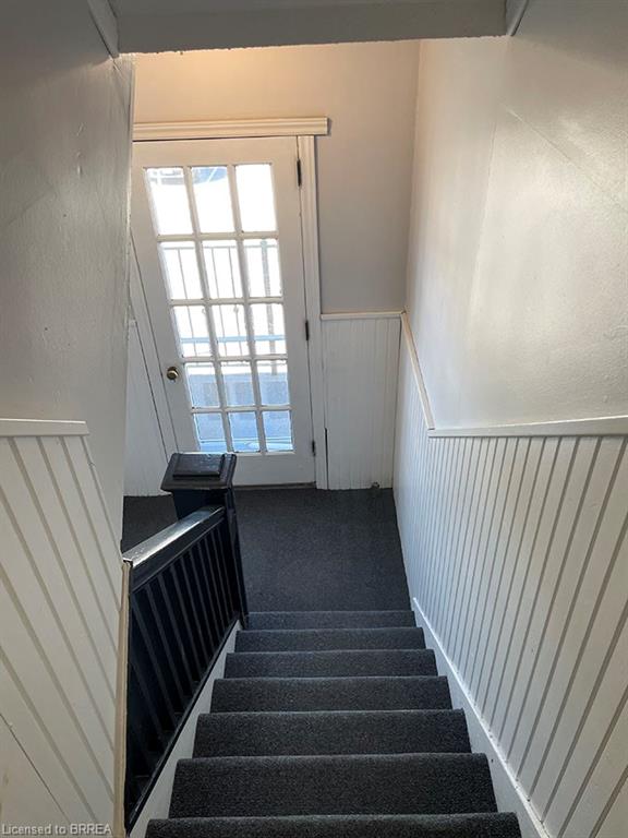 4-3 Balmoral Avenue S Property Photo 3